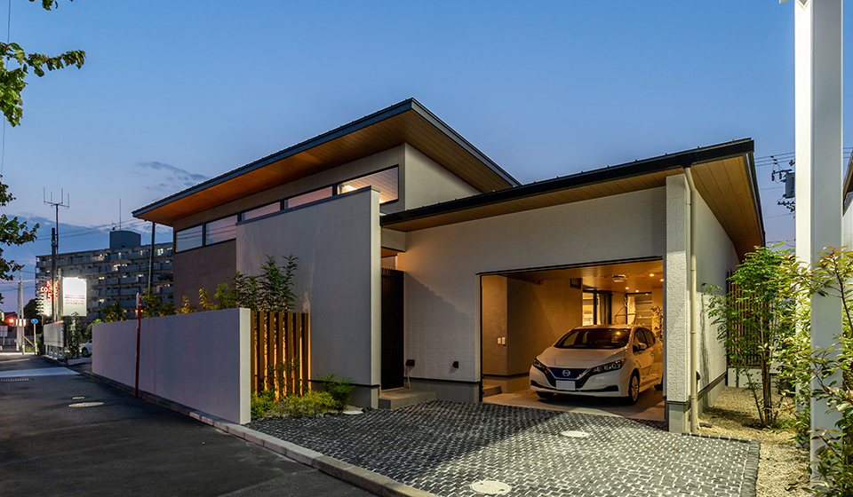 非日常を演出する憧れの“ラグジュアリースタイル”